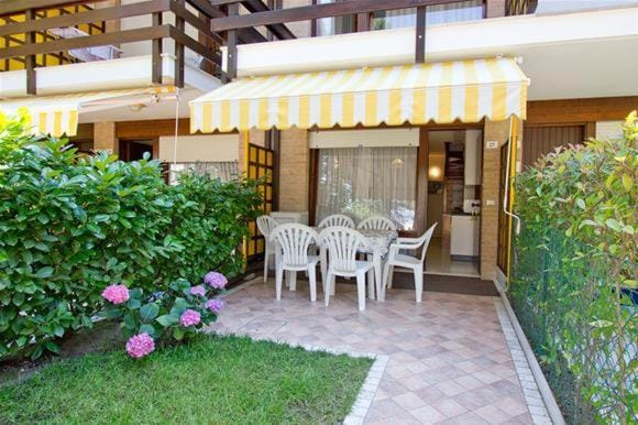 Patio, Garden