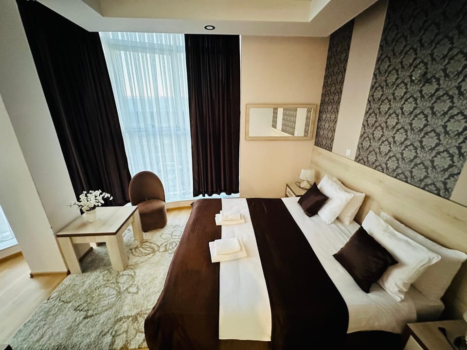 Bed, TV and multimedia, Photo of the whole room, Seating area