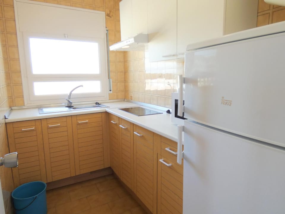 Bora 6-D Apartment in Roses