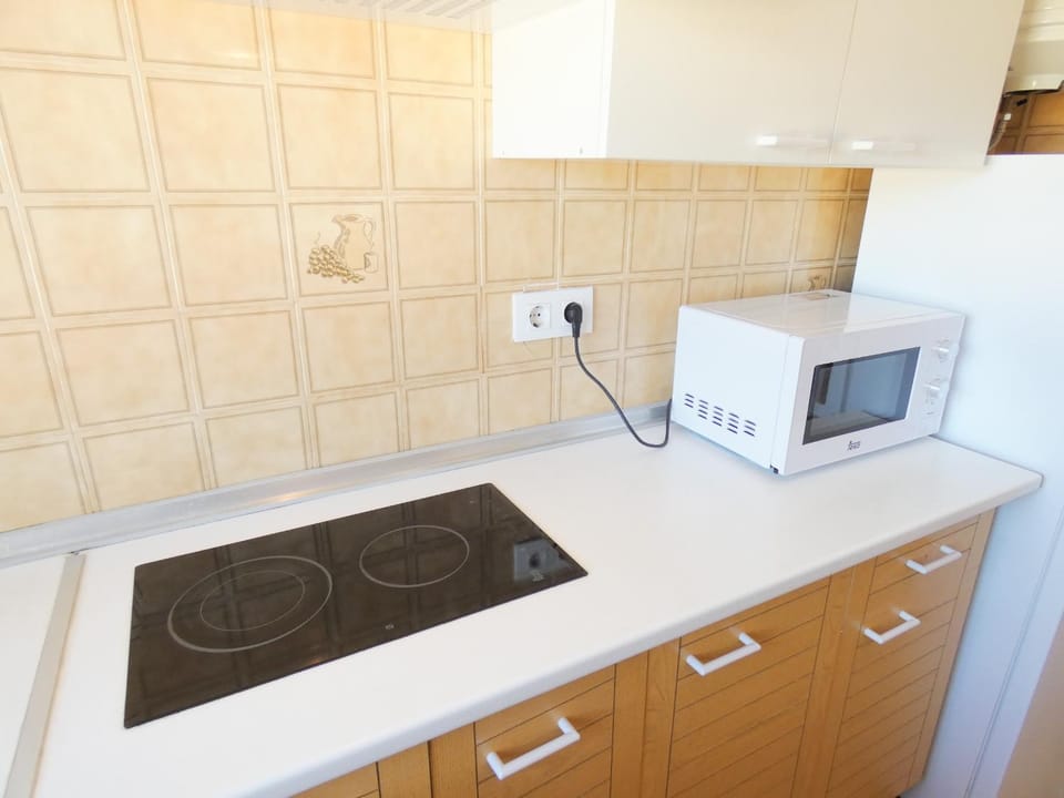 Bora 6-D Apartment in Roses