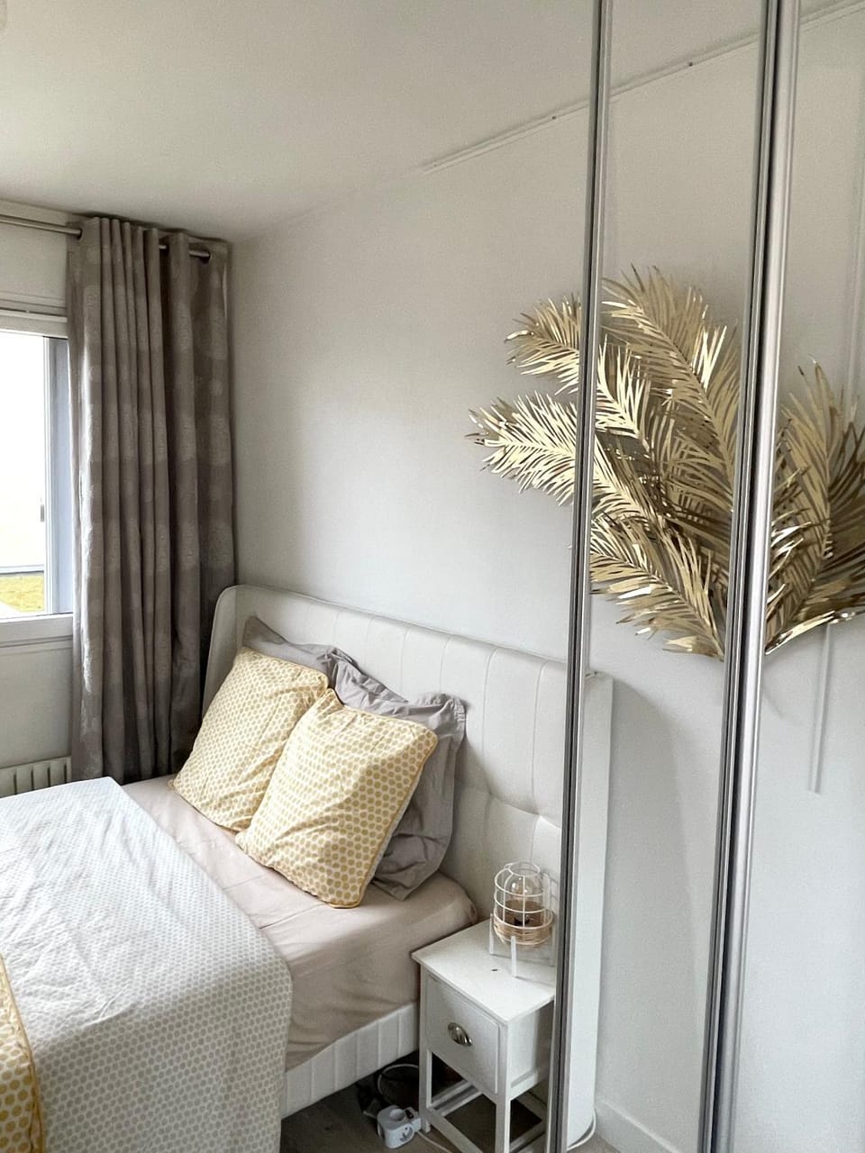 Bed, Photo of the whole room, Bedroom, wardrobe