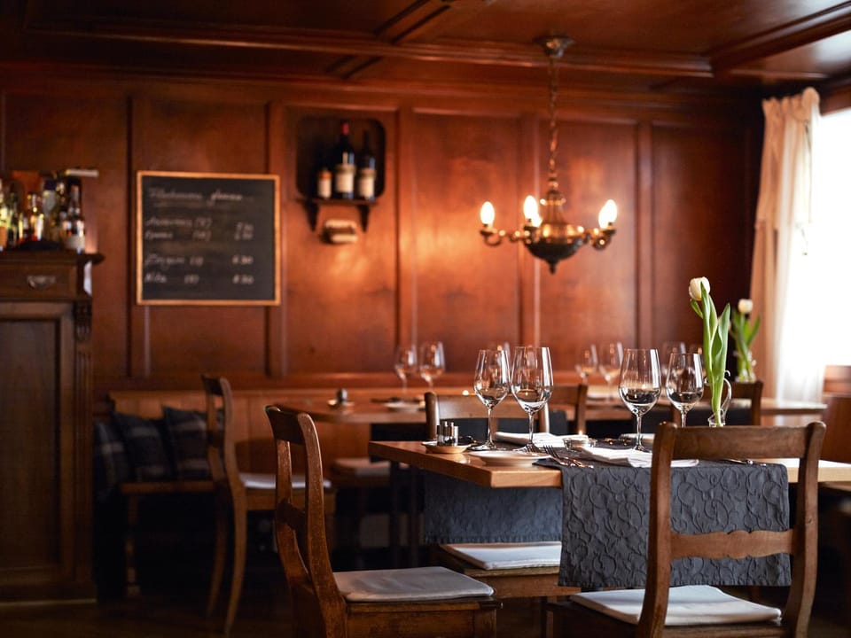 Restaurant/places to eat, Food and drinks, Banquet/Function facilities, Dining area, Food