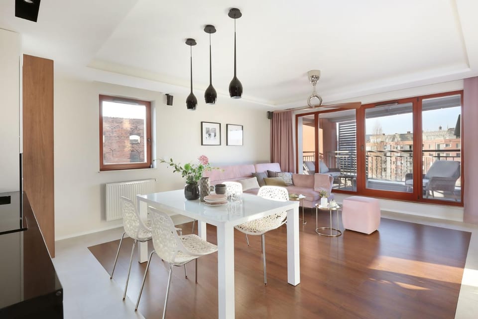 Balcony/Terrace, Kitchen or kitchenette, Living room, Seating area