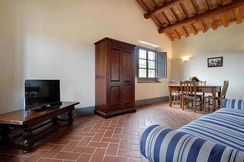 Villa Casaglia 1-apartment With Shared Pool Apartment in Tuscany