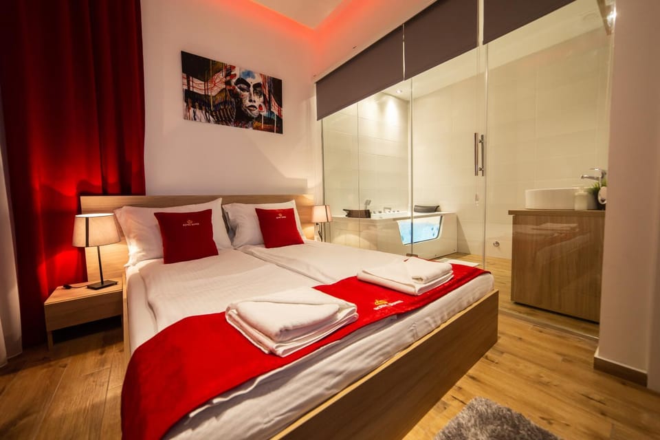 Bed, Photo of the whole room