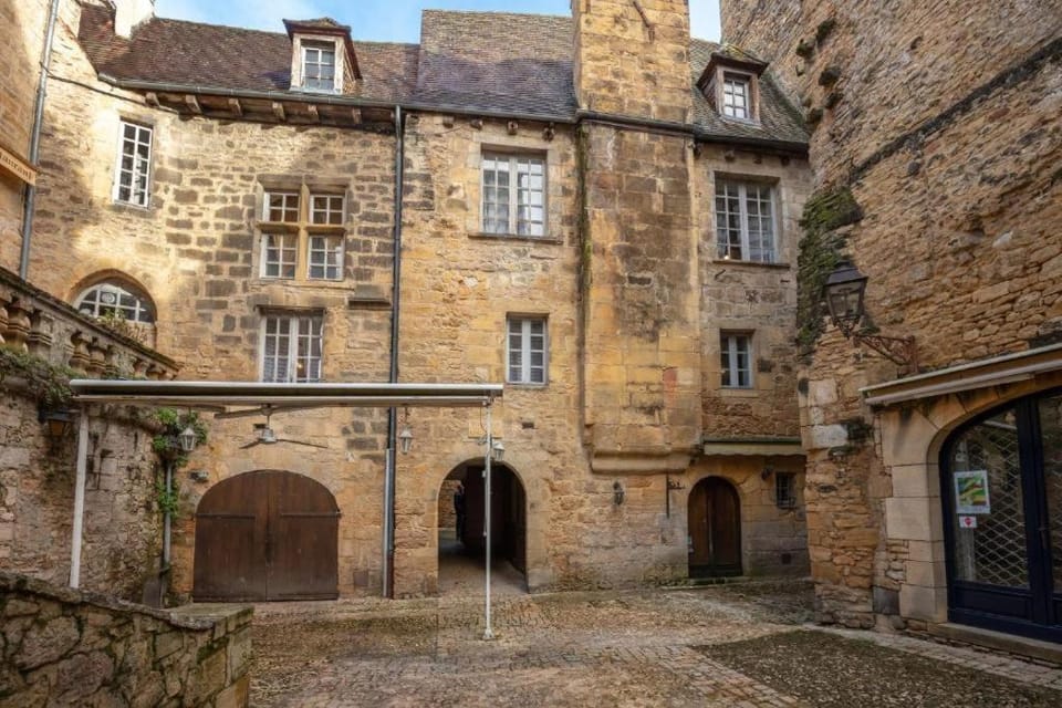 Property building, Landmark view
