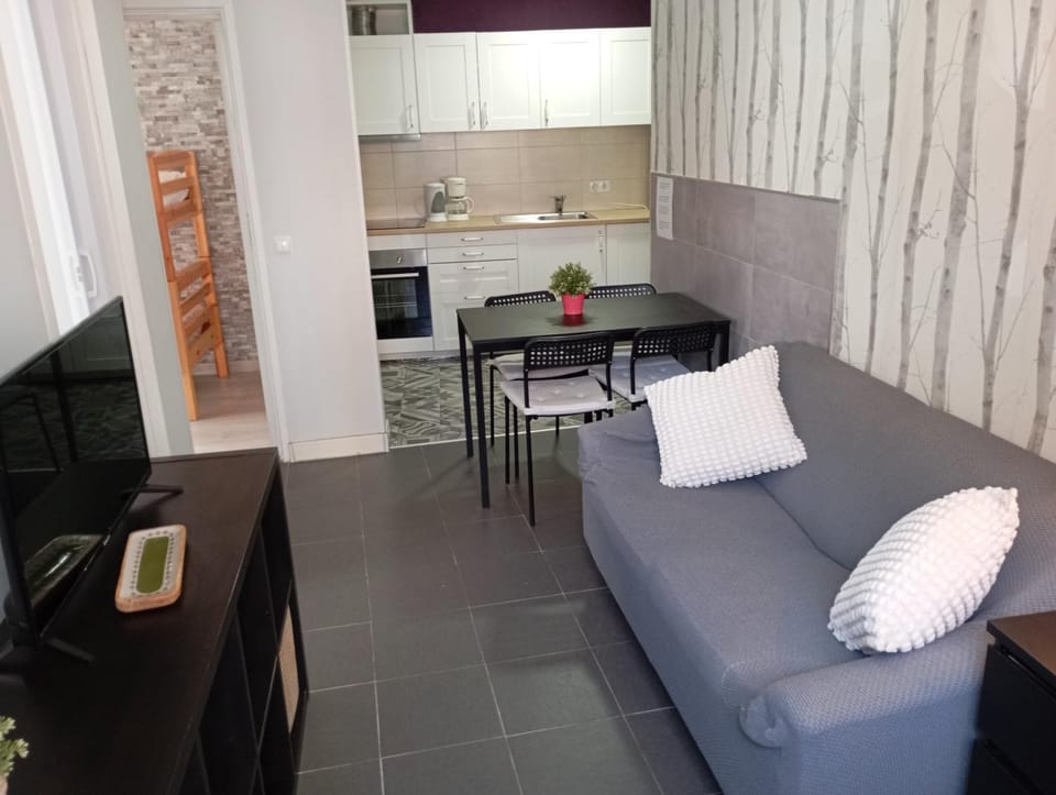 Kitchen or kitchenette, Living room, Dining area, oven, stove
