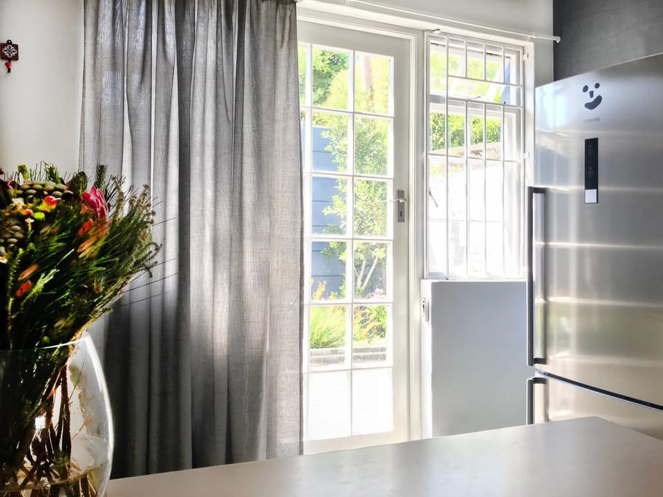 Patio, Balcony/Terrace, Kitchen or kitchenette, Inner courtyard view