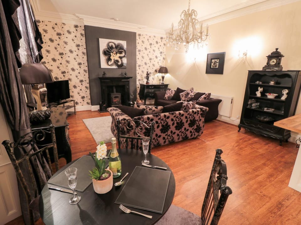 Sneaton Hall Apartment 4 Apartment in England