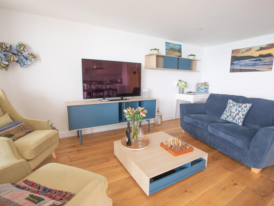 Onshore 6 - Newquay Towan Beach View Apartment in Newquay
