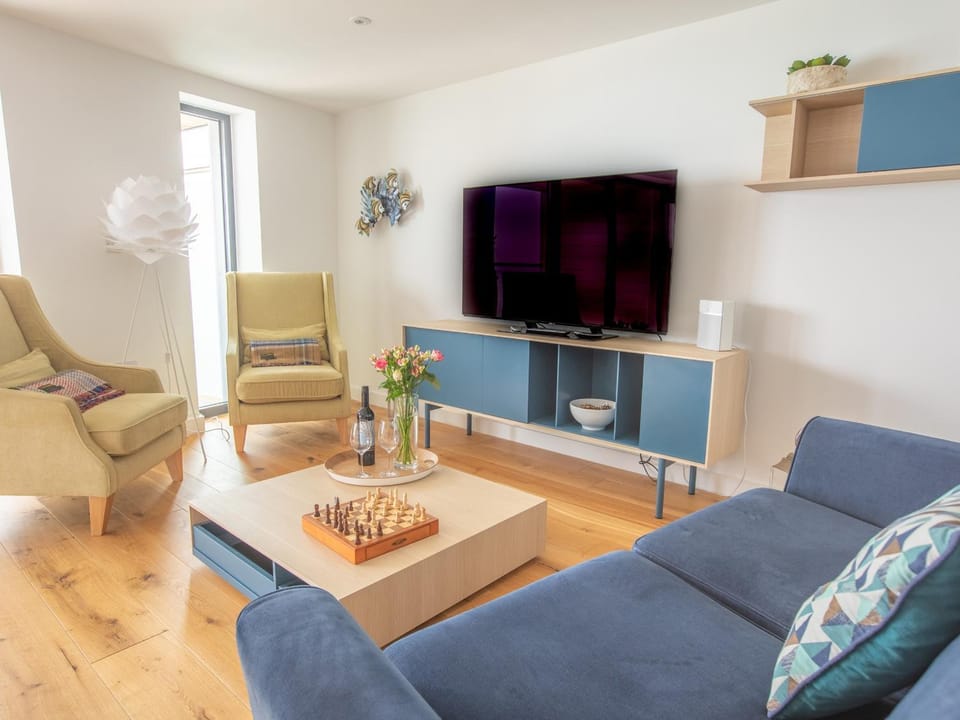 Onshore 6 - Newquay Towan Beach View Apartment in Newquay