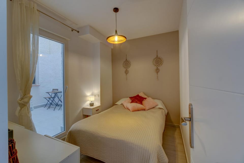Patio, Bedroom