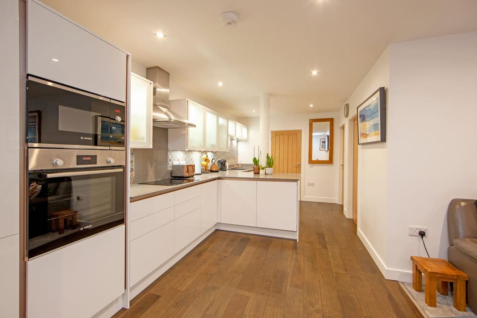 Mandarin Premier Apartments D 2 Bed Apt 1st Floor Apartment in Oban