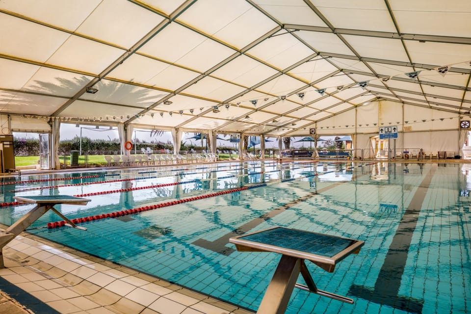 Swimming pool, Swimming pool