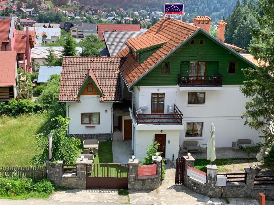 Property building, Bird's eye view