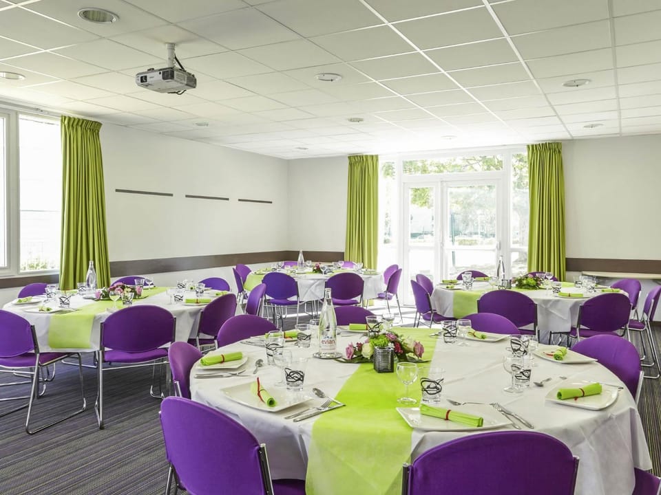 Meeting/conference room