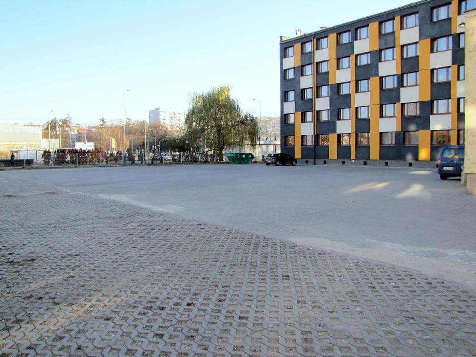 Area and facilities, Parking