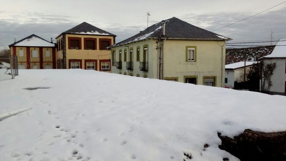 Casa Rosi. Cumbres borrascosas Brañuelas House in Castile and León