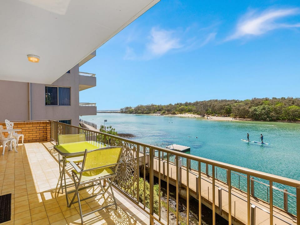 Patio, Day, Natural landscape, View (from property/room), Balcony/Terrace, Seating area, Beach, River view, Sea view