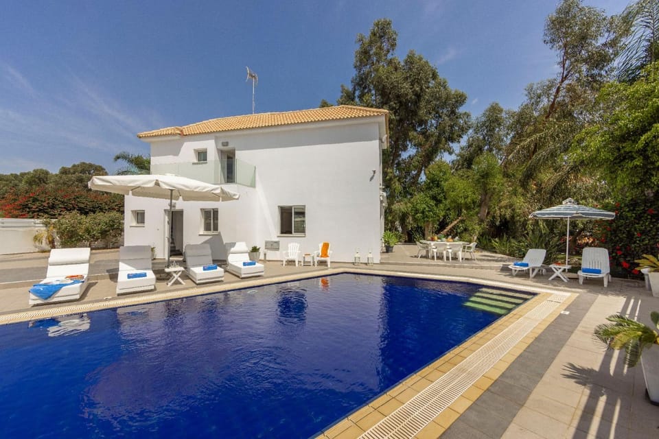 Villa Hibiscus House in Protaras