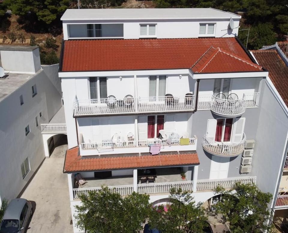 Property building, Day, Bird's eye view