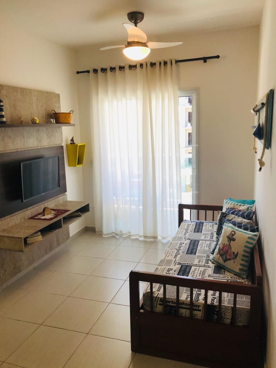 Communal lounge/ TV room, Living room