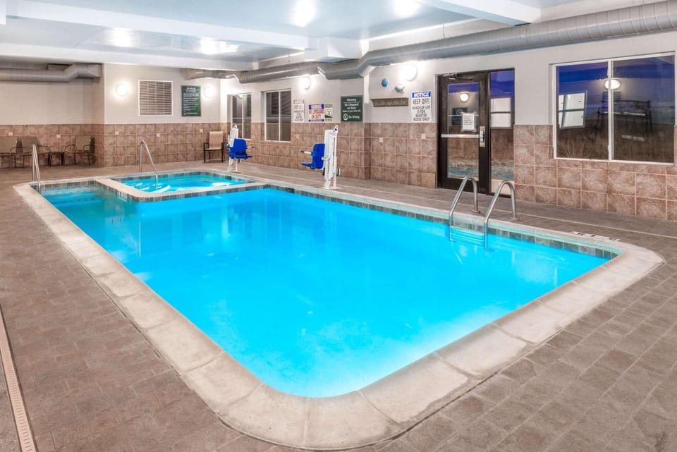 On site, Pool view, Swimming pool