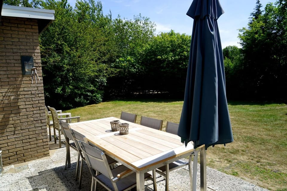 Patio, Dining area, Garden view