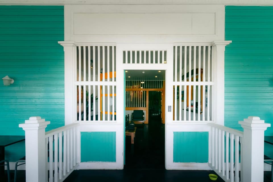 Facade/entrance