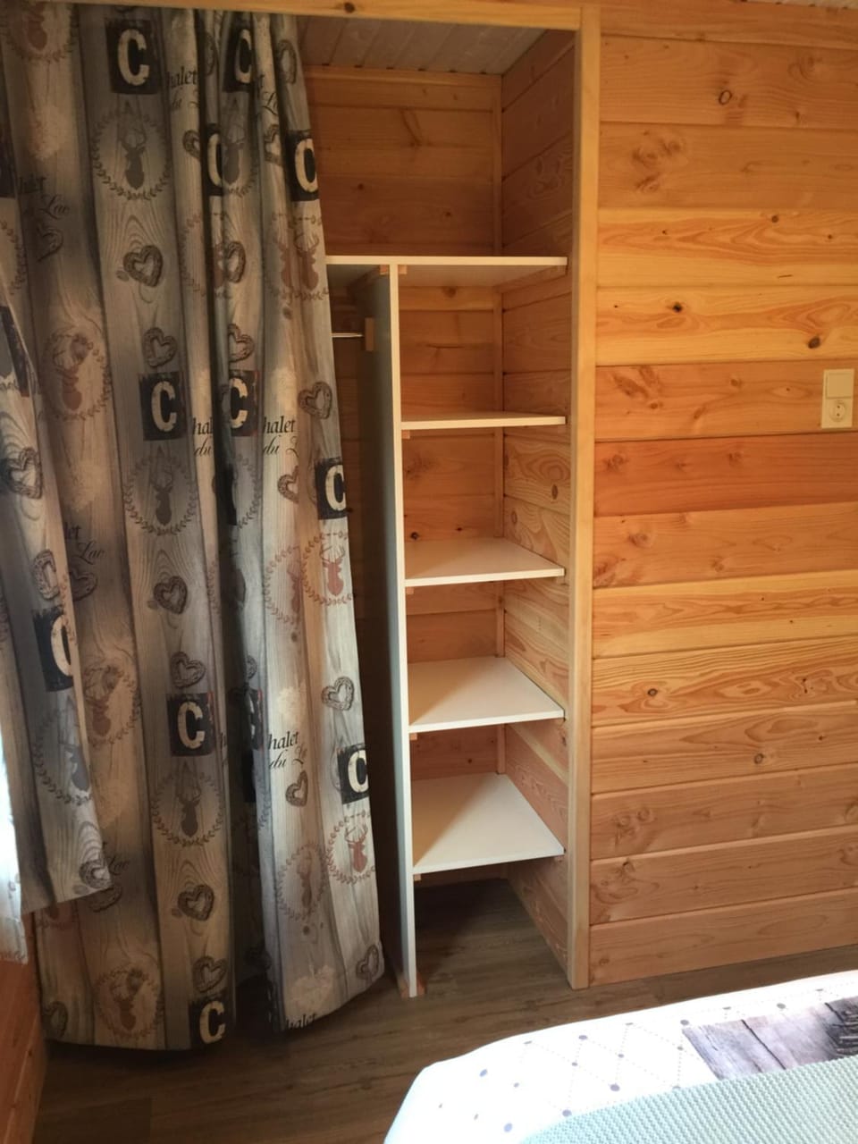 wardrobe