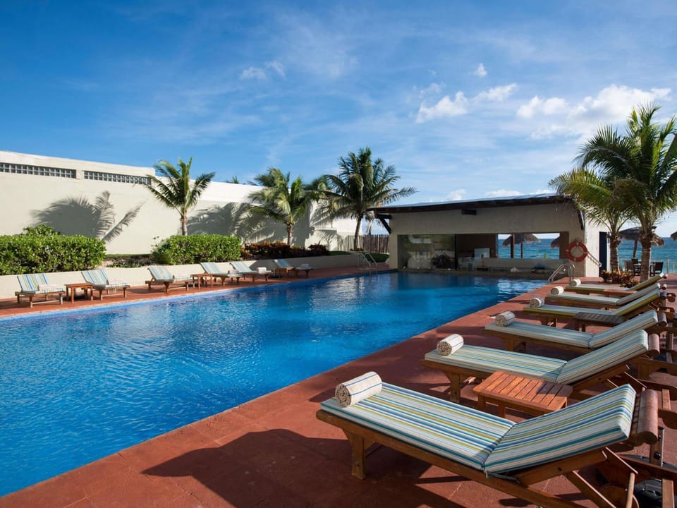 Pool view, Swimming pool