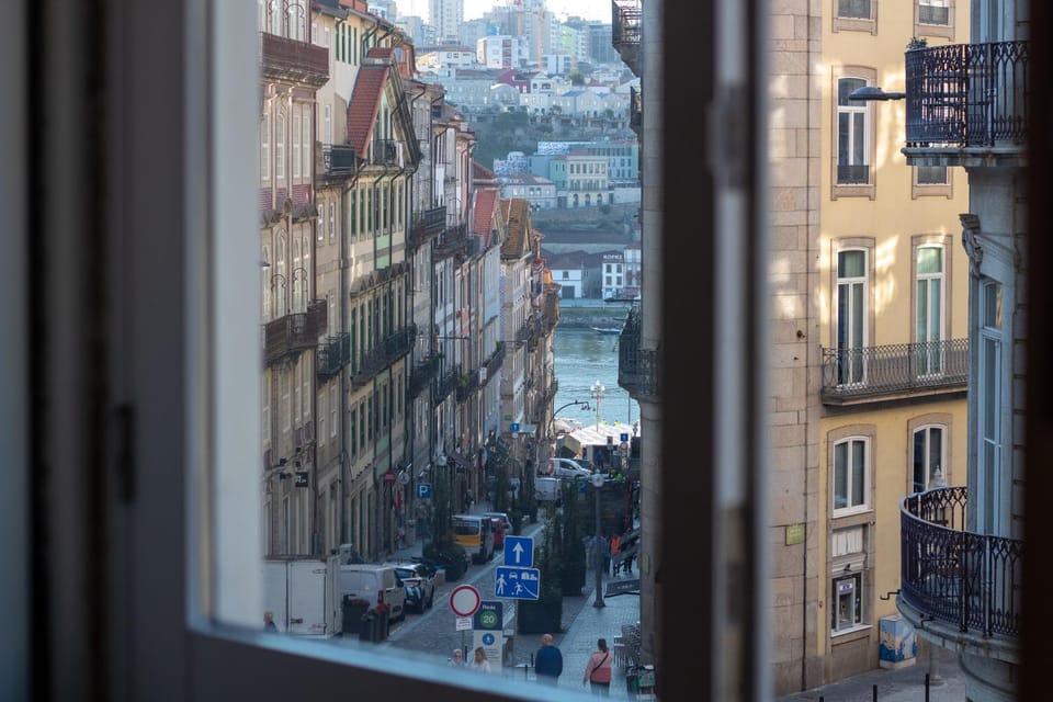 Aurora Mezzanine by LovelyStay Apartment in Porto