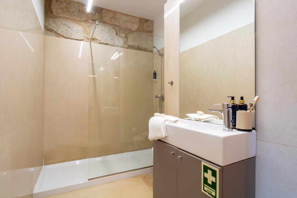 LovelyStay - Aurora Mezzanine Apartment in Porto