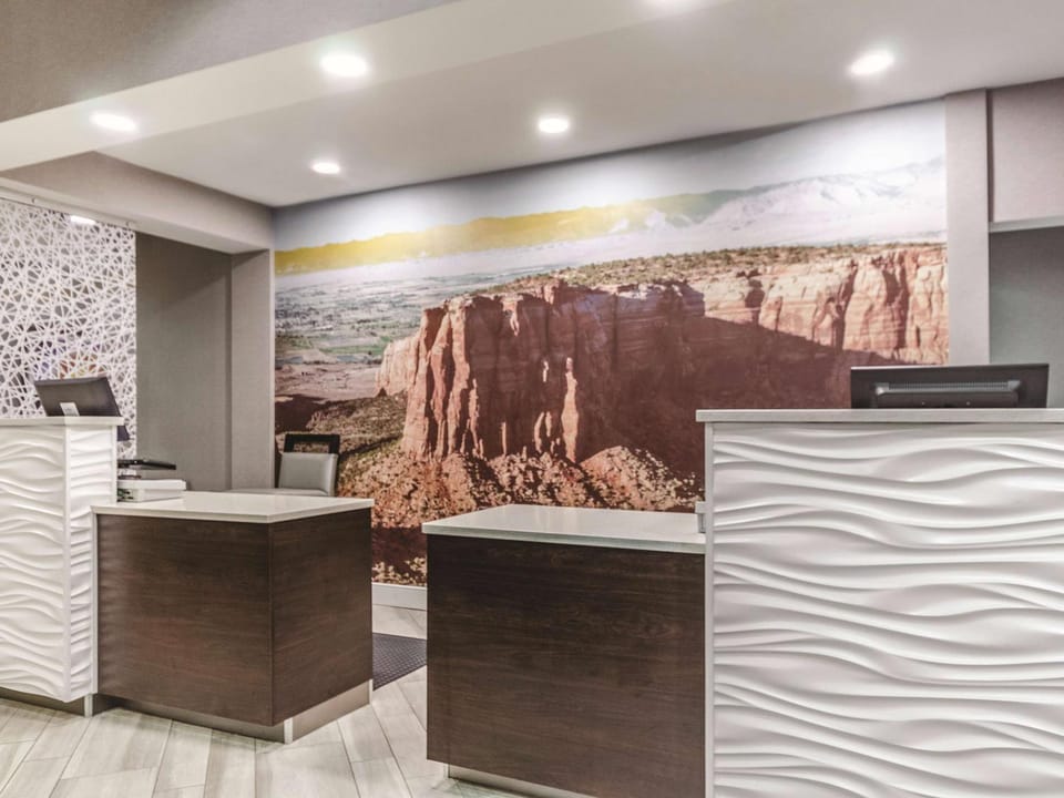 Lobby or reception, On site