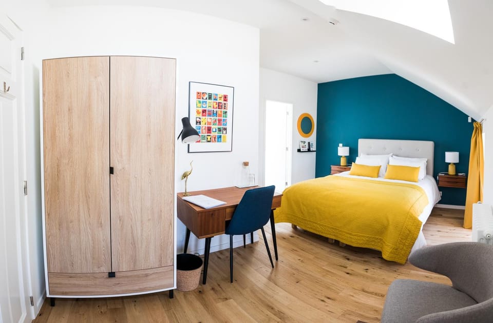 Bed, Photo of the whole room, Bedroom