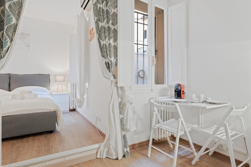 Dining area, Bedroom