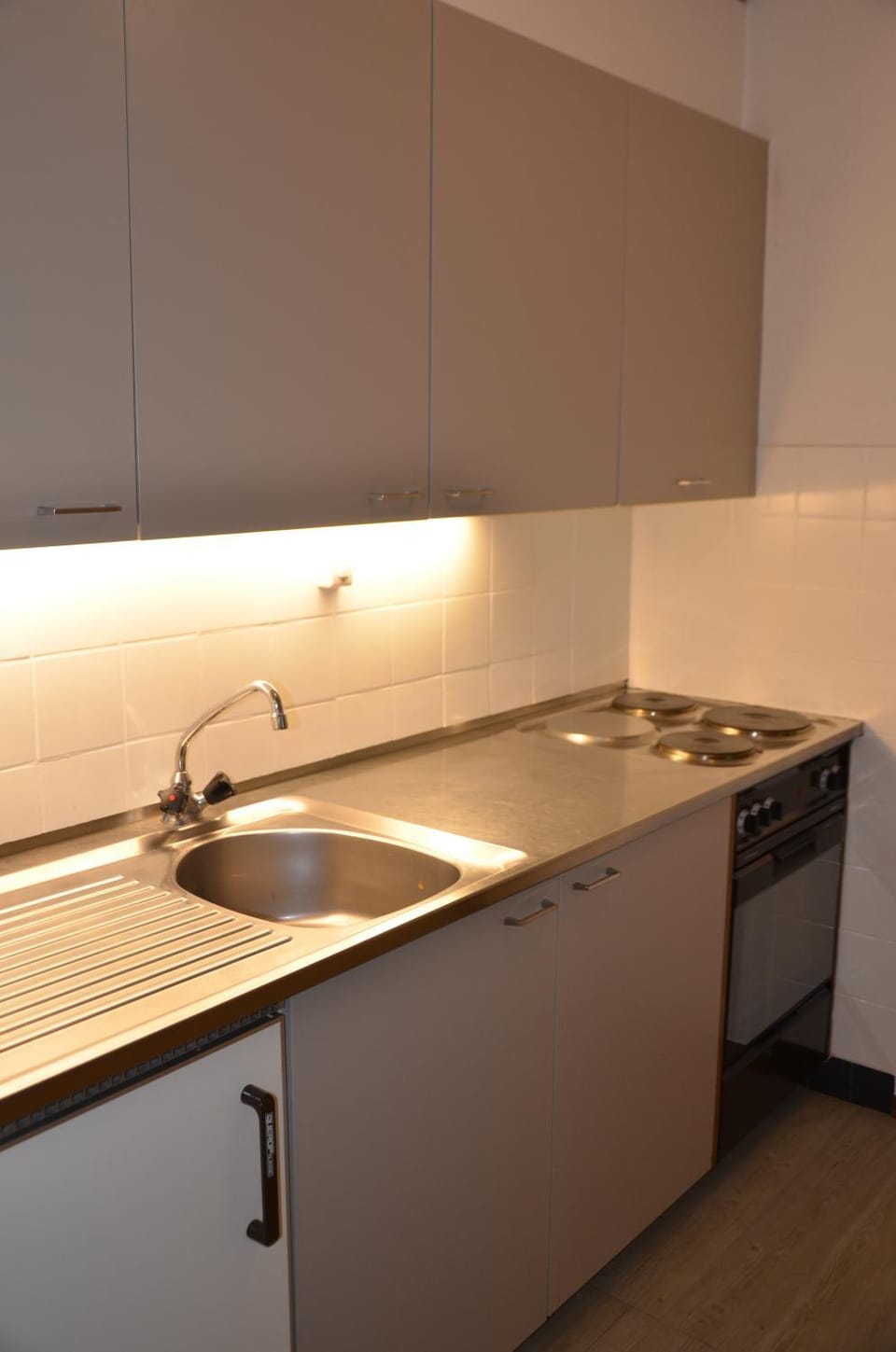 Kitchen or kitchenette, kitchen