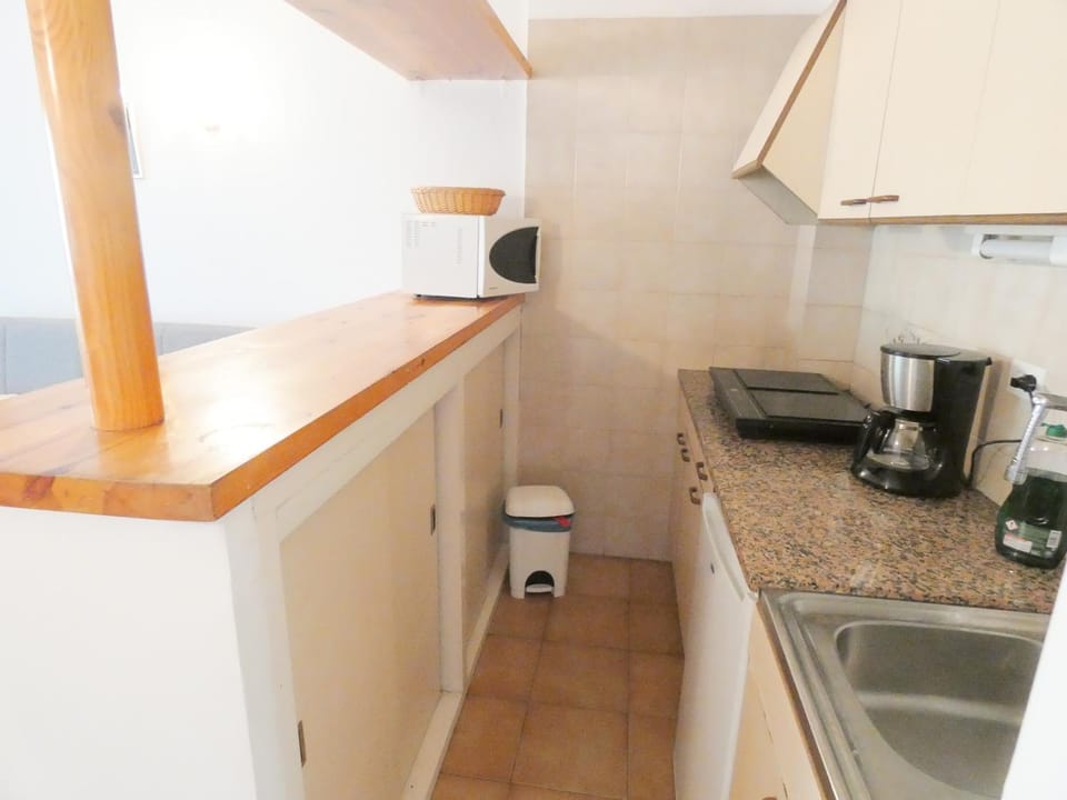 Golf 8 Apartment in Roses