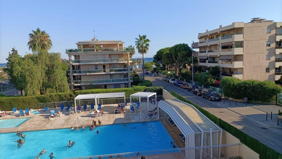 Inter-Résidences Heliotel Marine Apartment hotel in Cagnes-sur-Mer