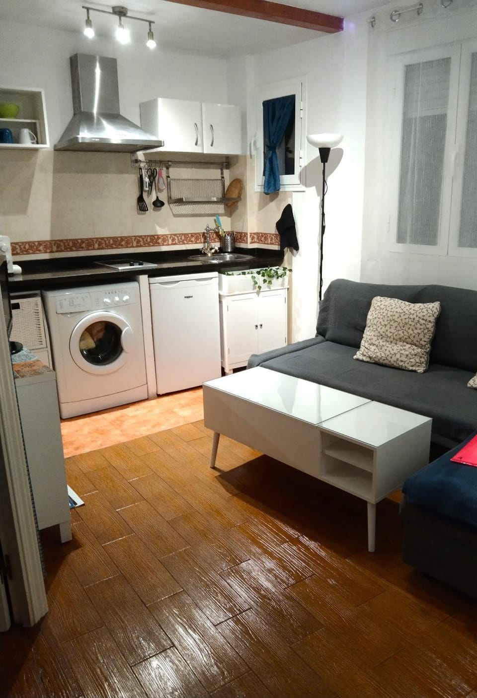 Seating area, Dining area