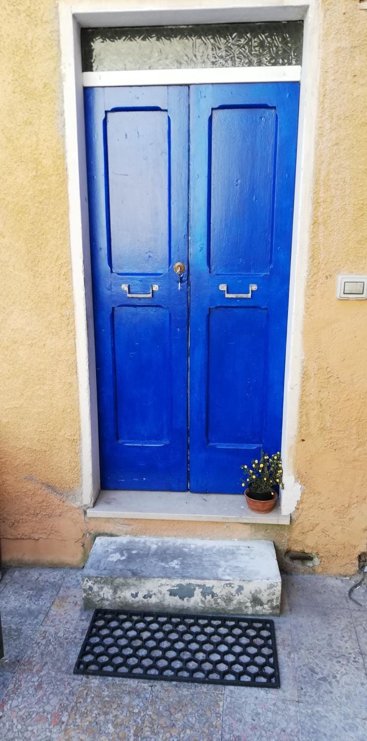 Blu Klein Apartment in Foligno