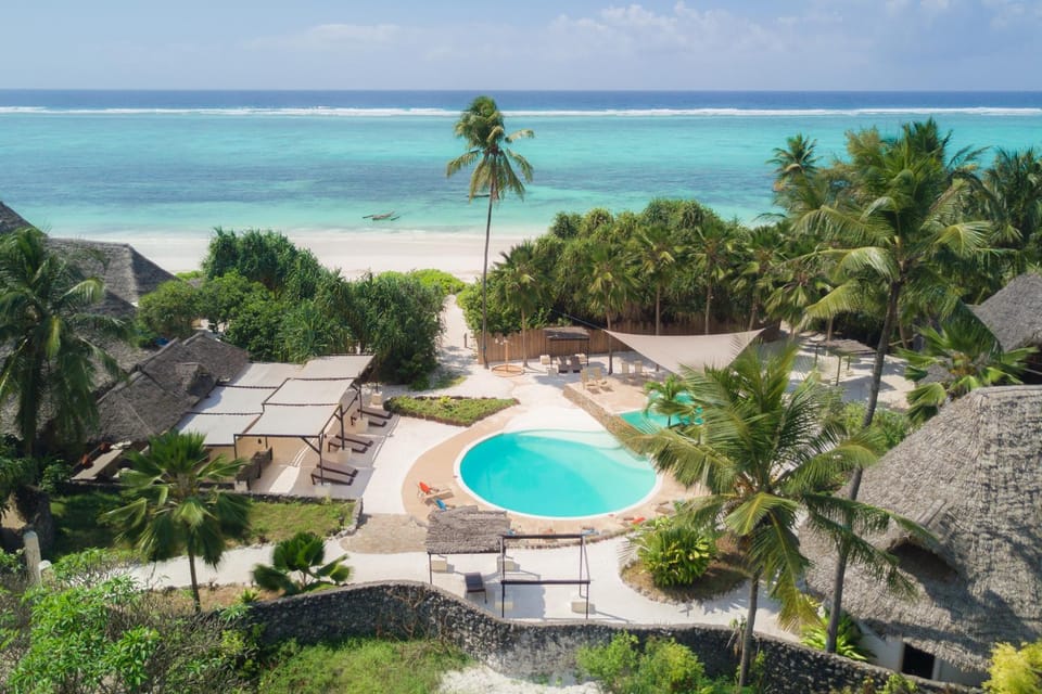 Pool view, Sea view