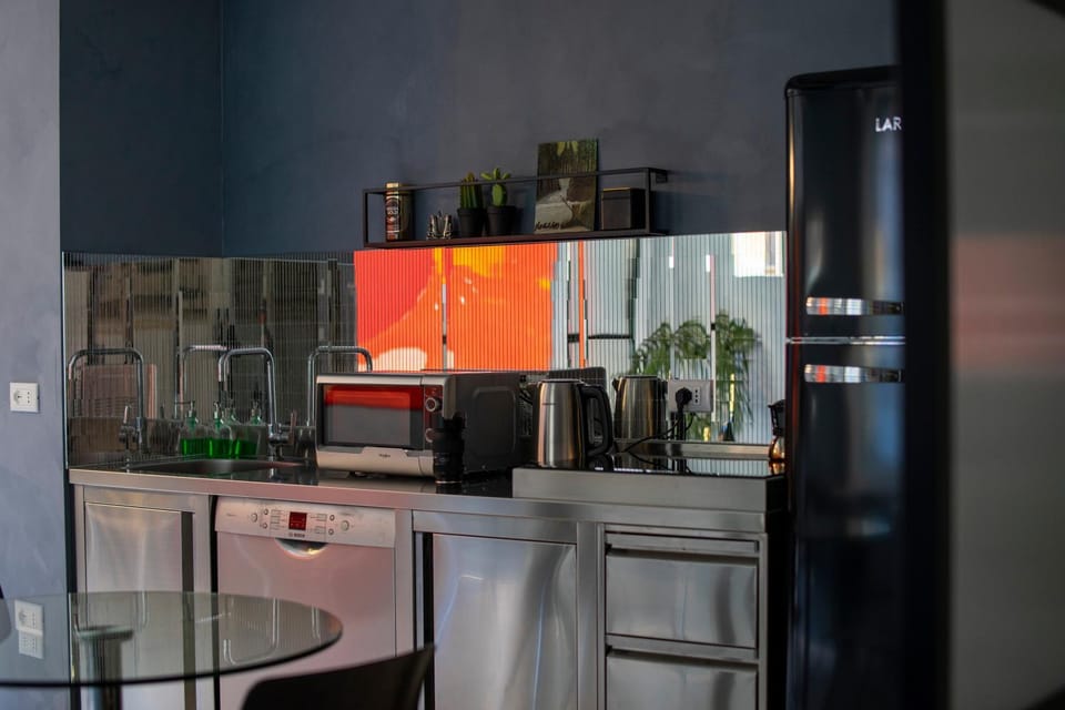 Lounge or bar, oven, Internal: Not applicable to any particular room