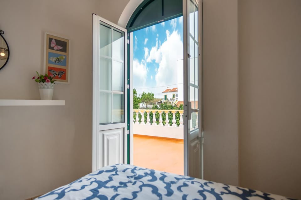 View (from property/room), Balcony/Terrace, Photo of the whole room, Bedroom