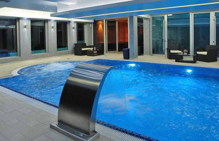 Swimming pool, Swimming pool