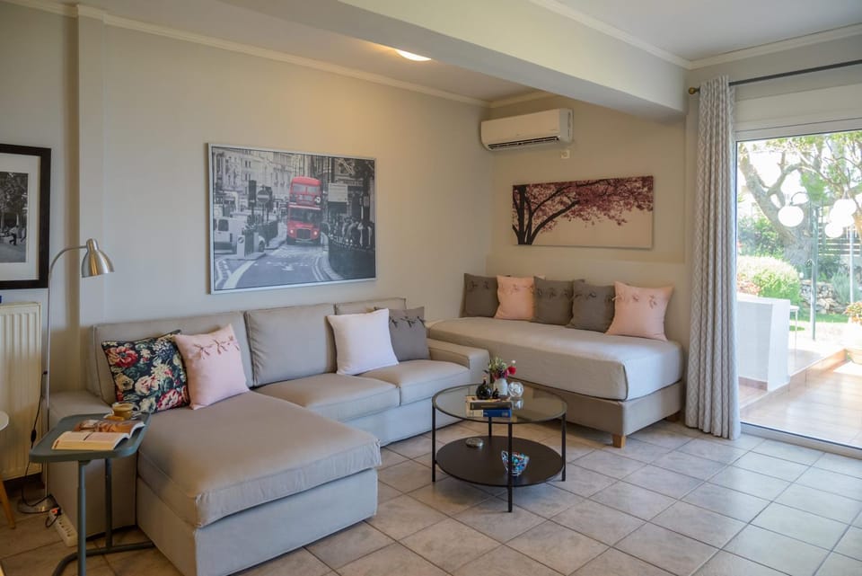 Living room, air conditioner