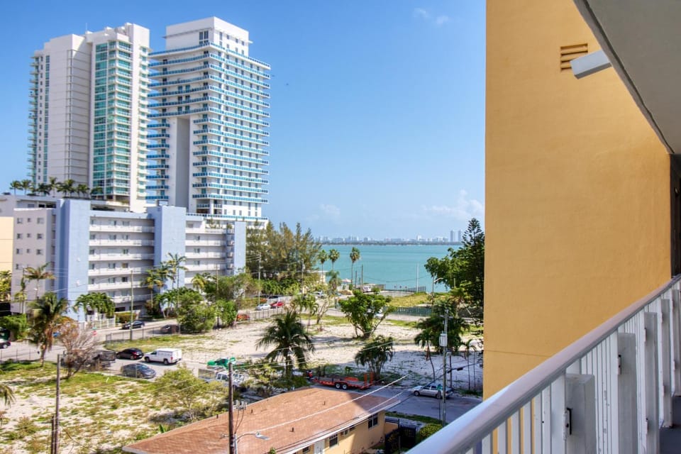 Property building, Day, View (from property/room), Balcony/Terrace, City view, Sea view