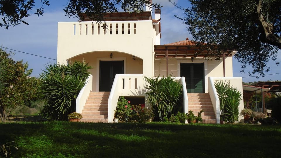 Tompras Village House in Peloponnese Region