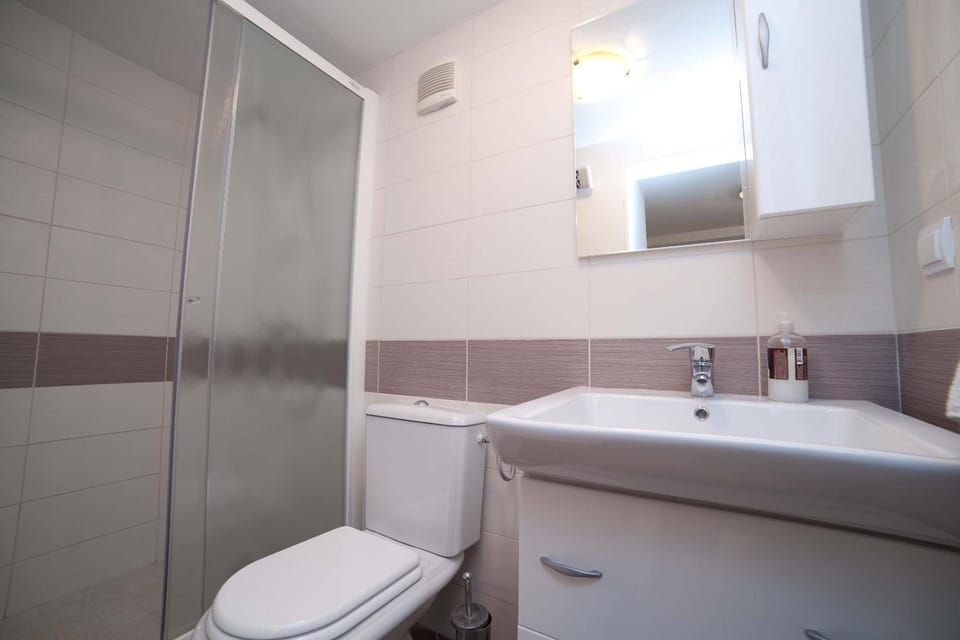 Shower, Toilet, Bathroom