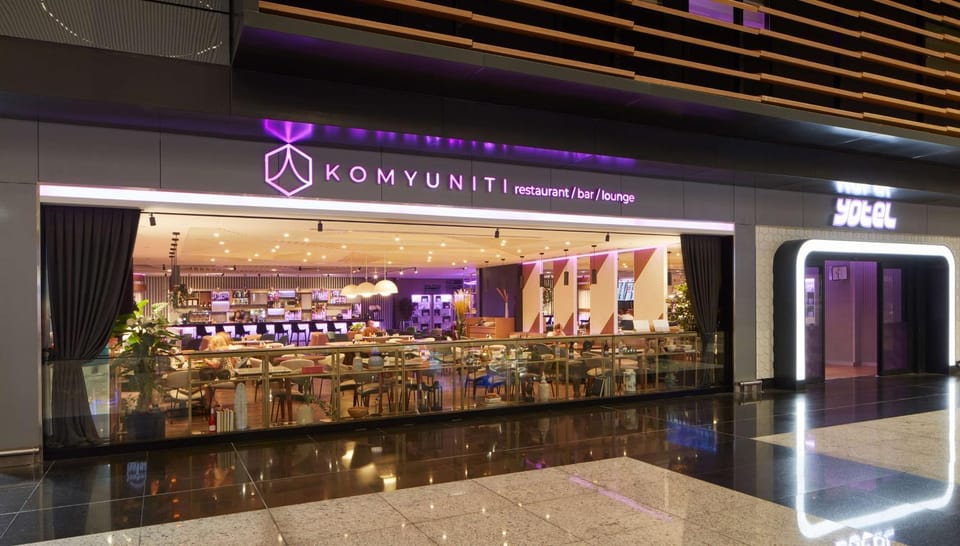Property building, Facade/entrance, Lounge or bar, On site